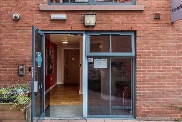1 bed flat, Victoria Road, City Centre, Chester, CH22AX - Image 4